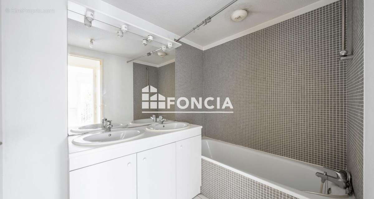 Appartement à VILLENAVE-D'ORNON