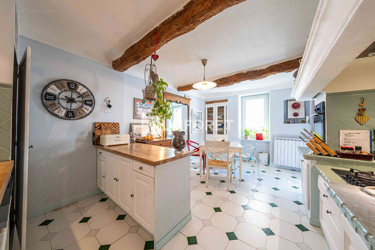 Maison à MOUANS-SARTOUX