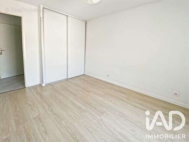 Appartement 45 m² à Combs-La-Ville  - photo 5