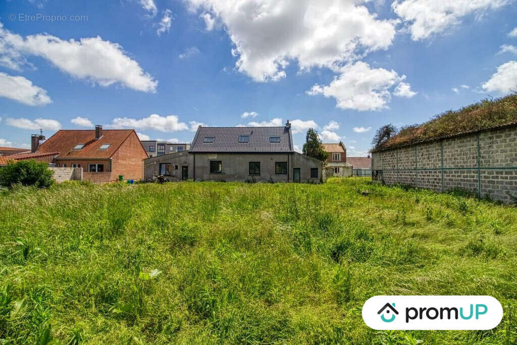 Terrain à OYE-PLAGE