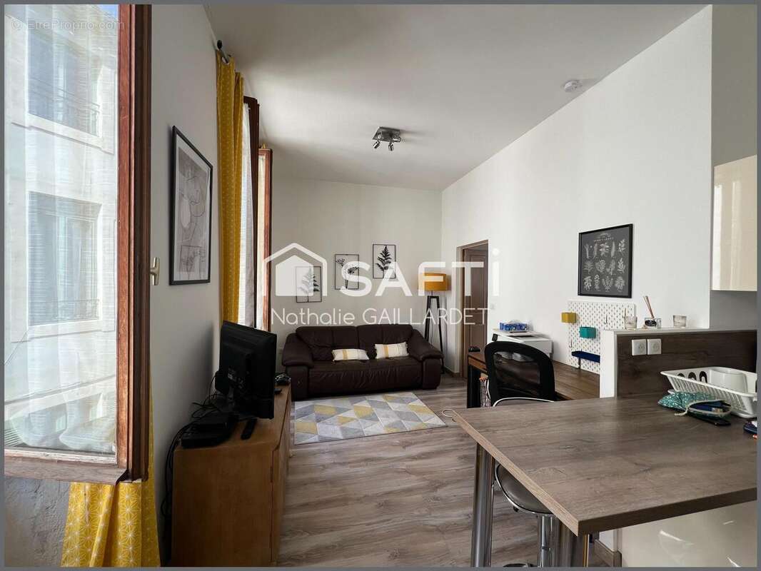 Photo 2 - Appartement à NIMES