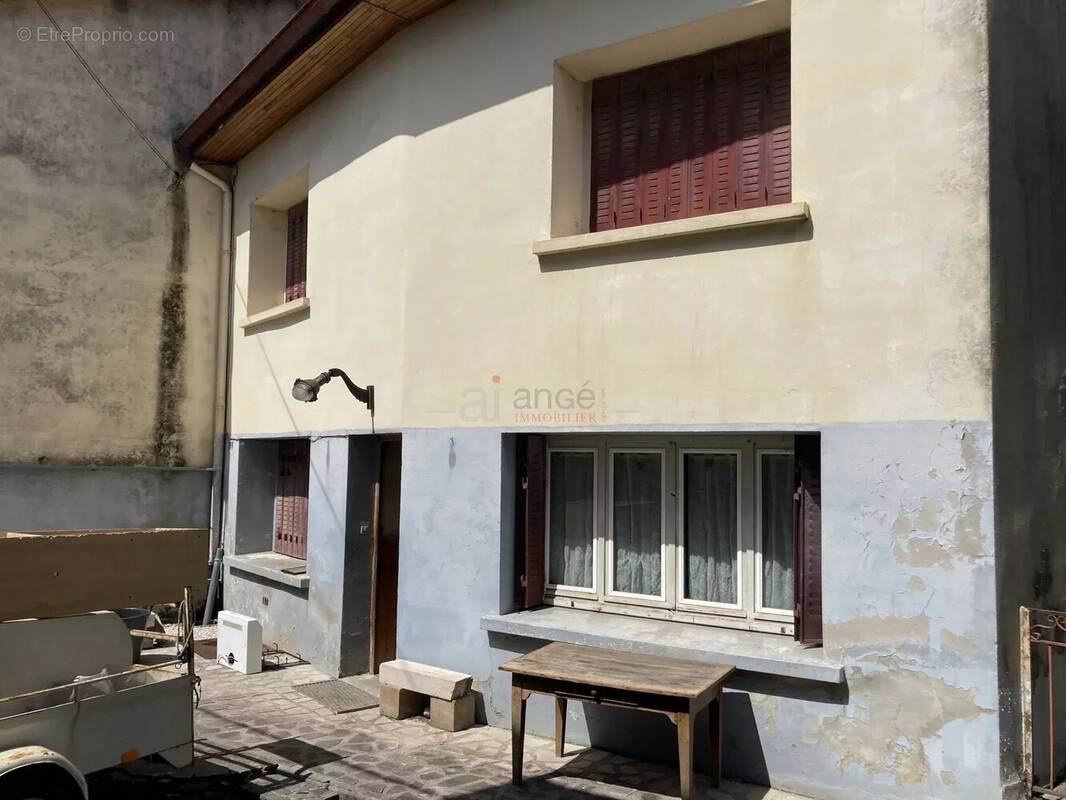 Maison à AMBERIEU-EN-BUGEY