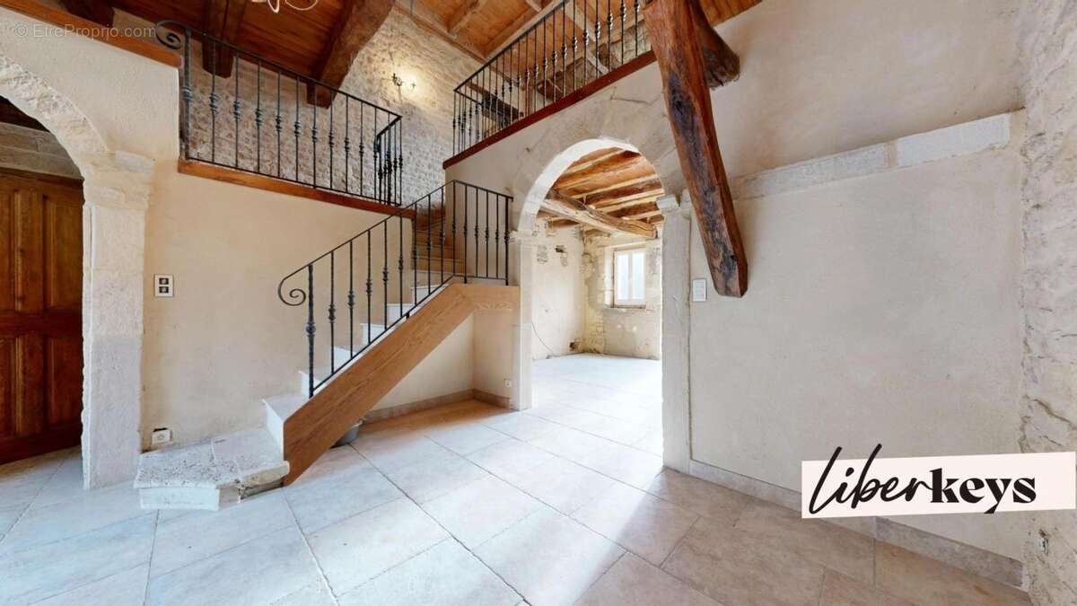 Maison à NANTILLY