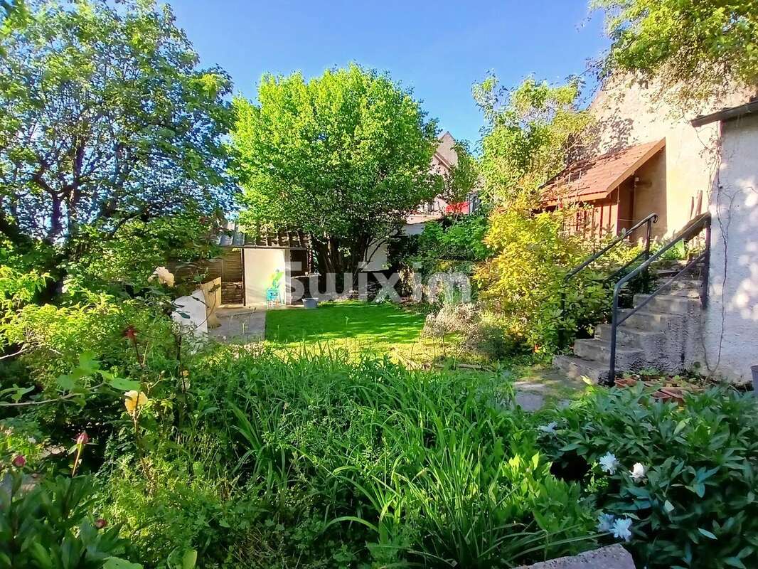 Maison à ROCHEFORT-SUR-NENON