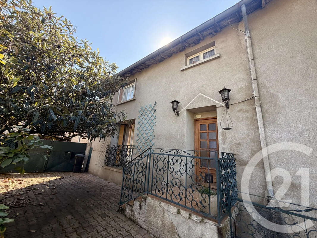 Maison à SAINT-CYR
