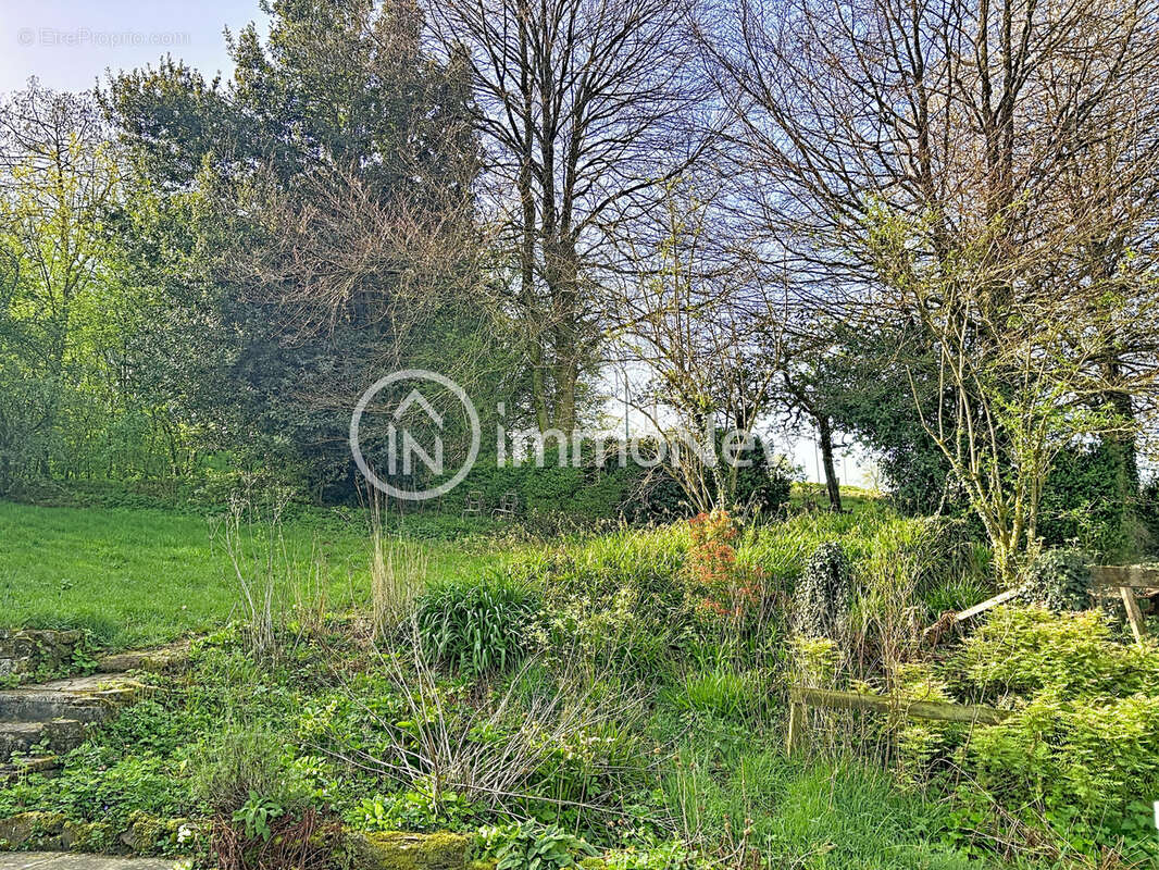 Belle maison pierre annees 1700  de 190 m2 environ sur terrain 1,8 hectare environ - photo 19