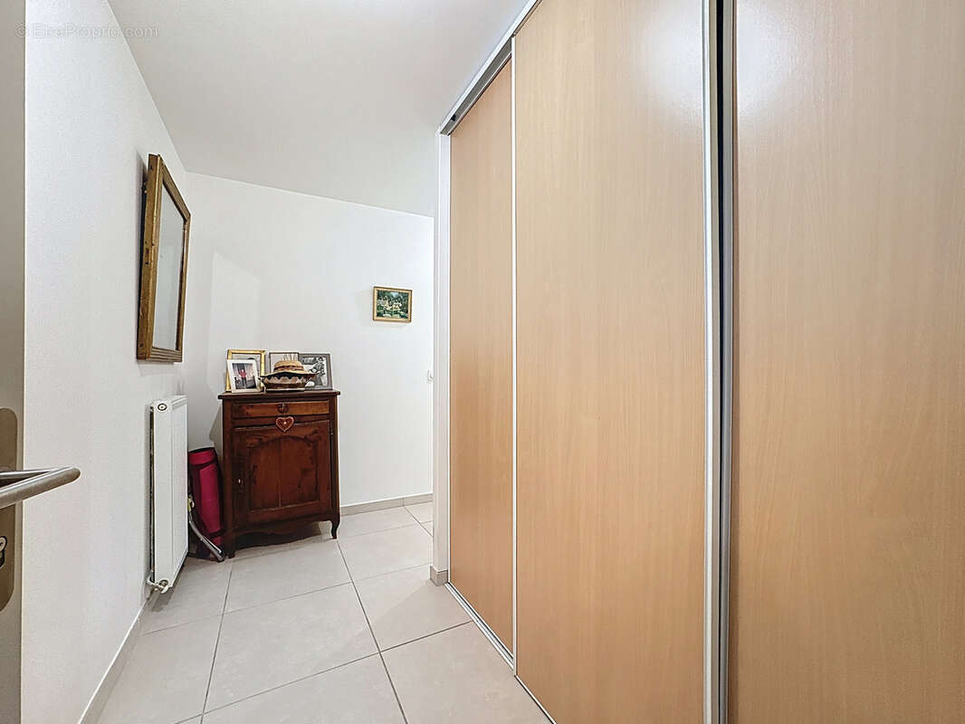 Appartement à BRISON-SAINT-INNOCENT
