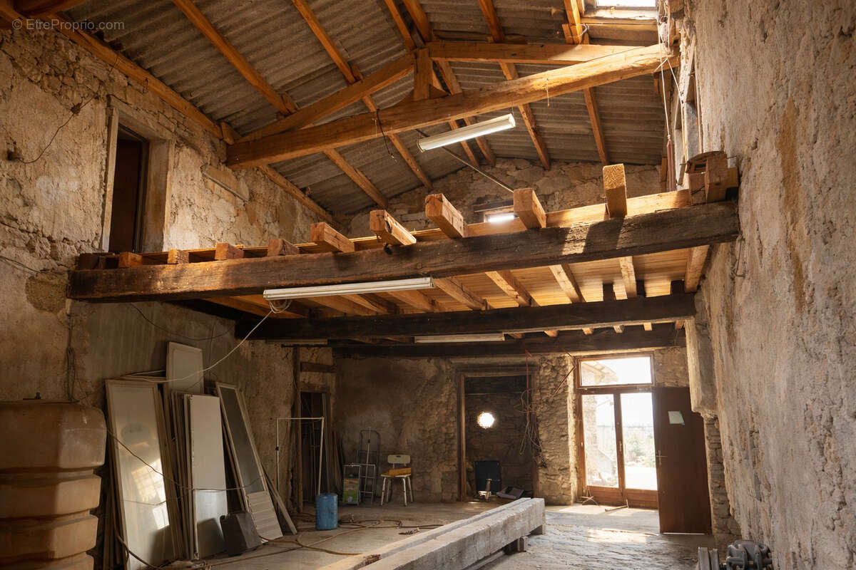 Maison à LUPE