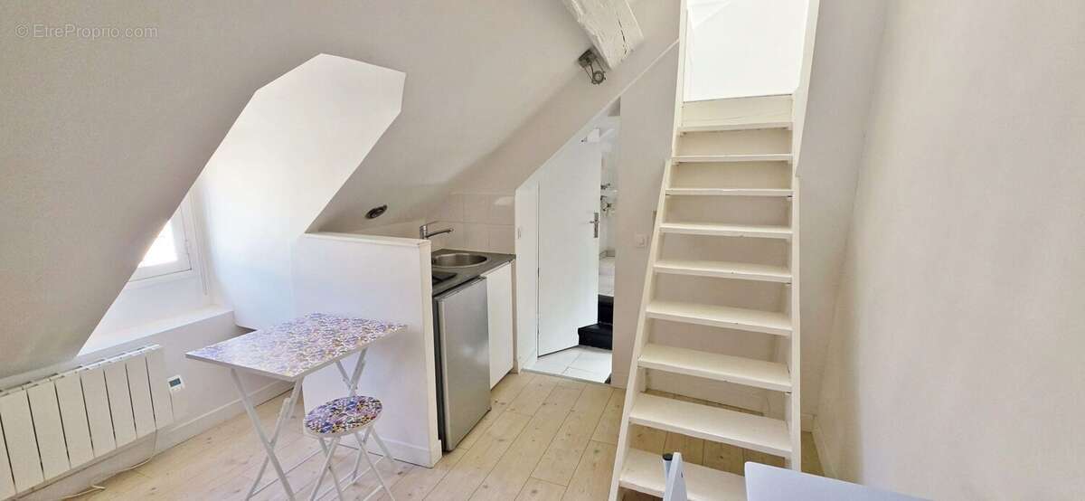 Appartement à PARIS-3E