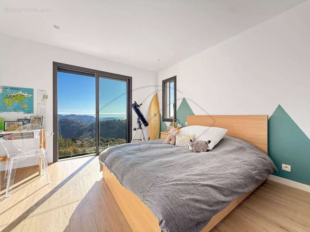 Appartement à FALICON