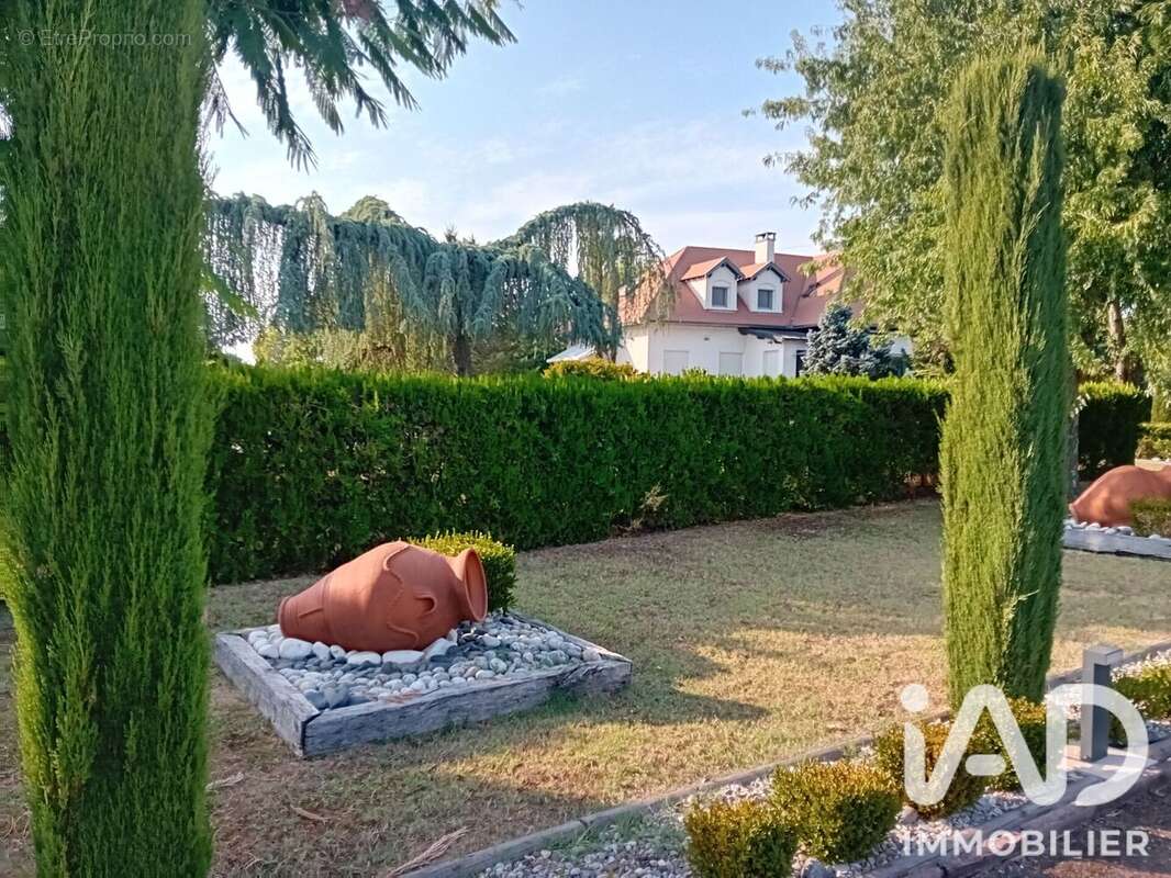 Maison 233 m² à Monteils  - photo 3