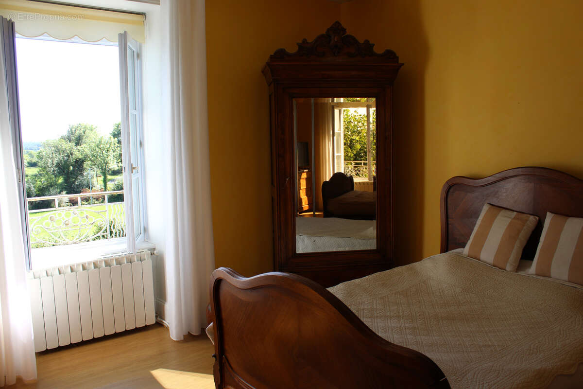 Maison à ANGLARDS-DE-SALERS