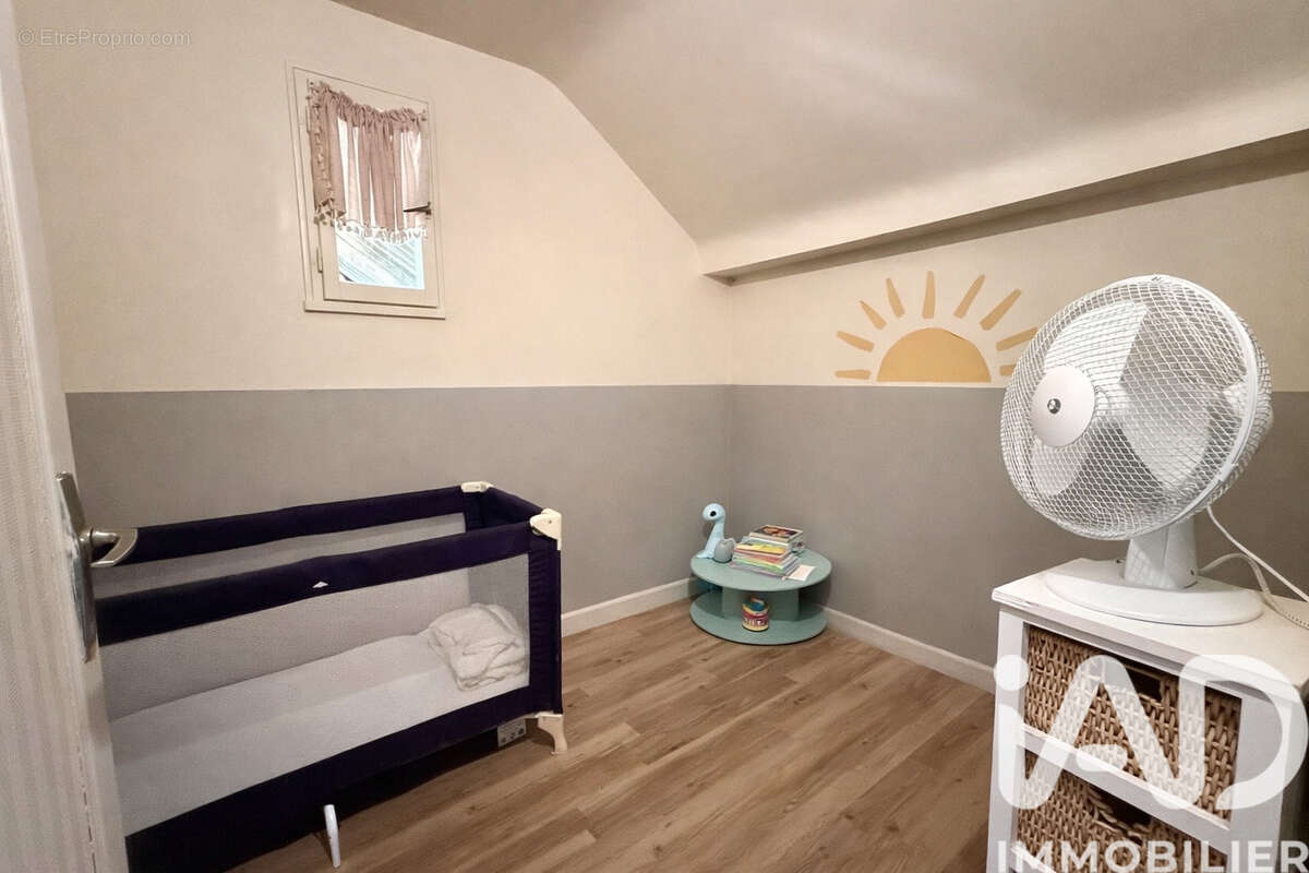 Maison 105 m² à Merry-La-Vallee  - photo 9