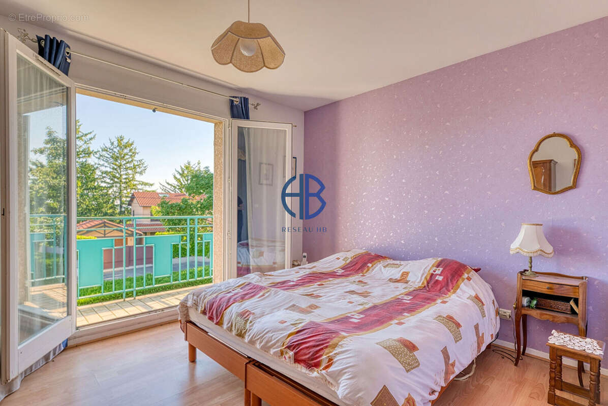 Maison à SAINT-BONNET-DE-MURE