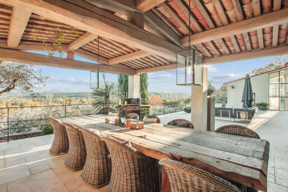 Maison à TOURRETTES