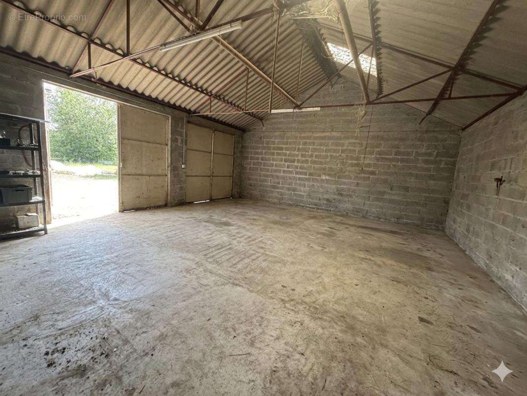Maison familiale 160 m² exposée plein Sud  Terrain 4 200 m²  Garage de 60 m²  Fort potentiel - photo 3