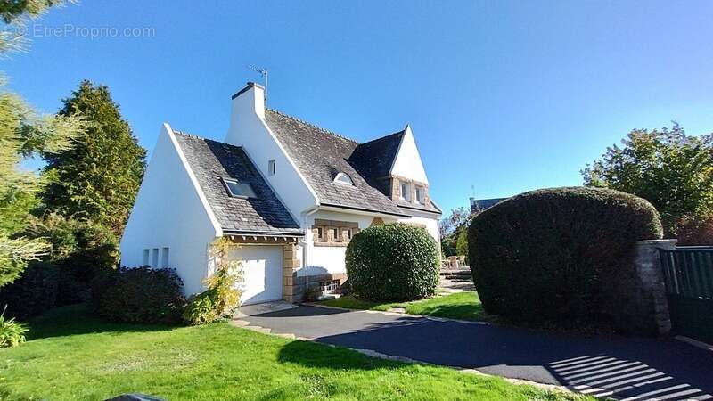 Maison à COMBRIT
