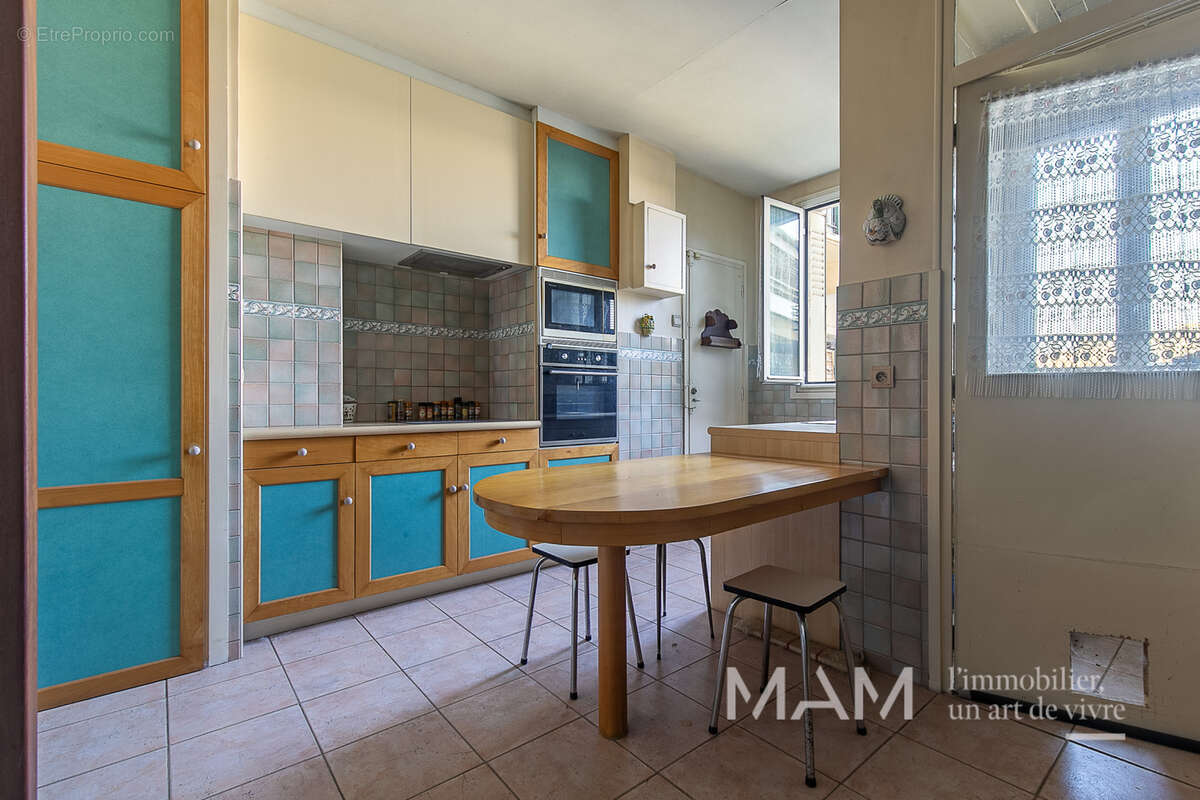 Appartement à MARSEILLE-7E