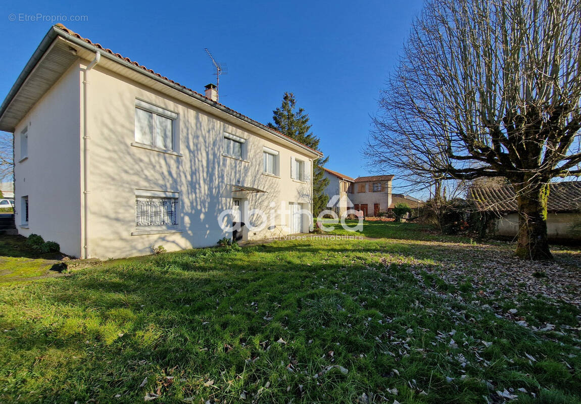 Maison à ROUMAZIERES-LOUBERT