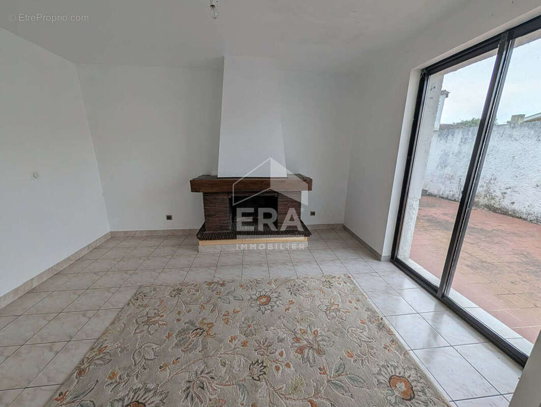 Maison à MONTPON-MENESTEROL