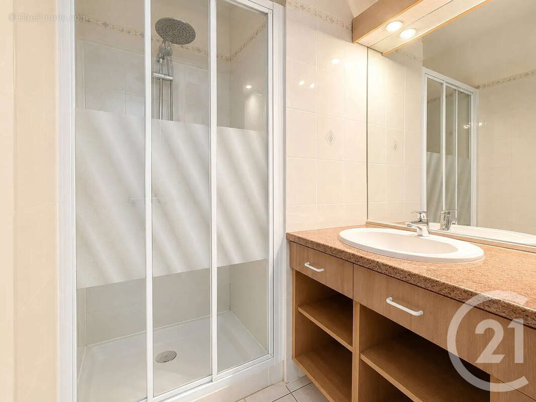 Maison 30 m² à Bormes-Les-Mimosas  - photo 7