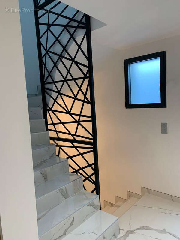 Maison à SAINT-CERGUES