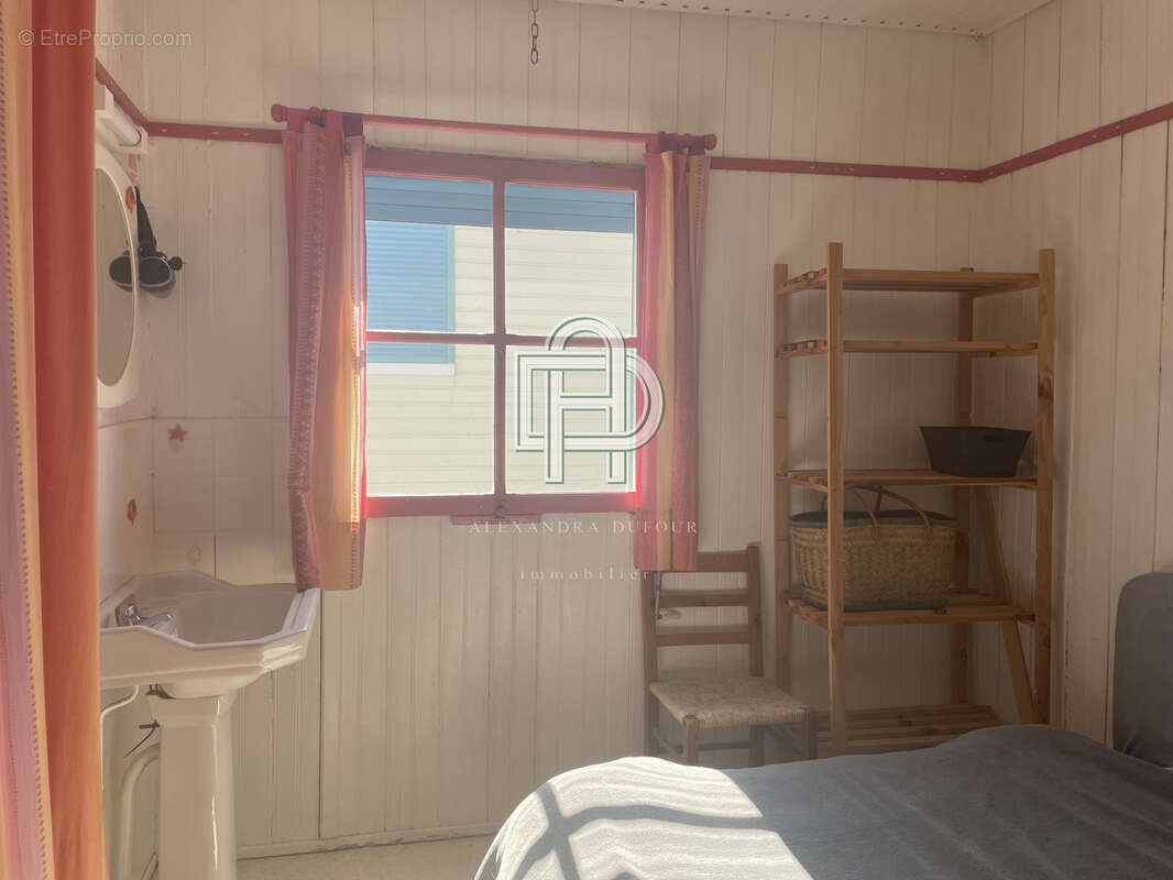 Chalet T4 de 53 m2 avec terrasse   Gruissan Chalet - photo 11