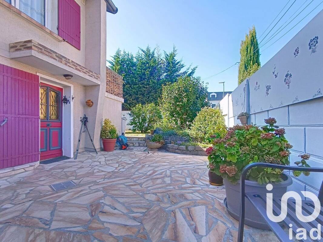 Photo 1 - Maison à BONNEUIL-SUR-MARNE