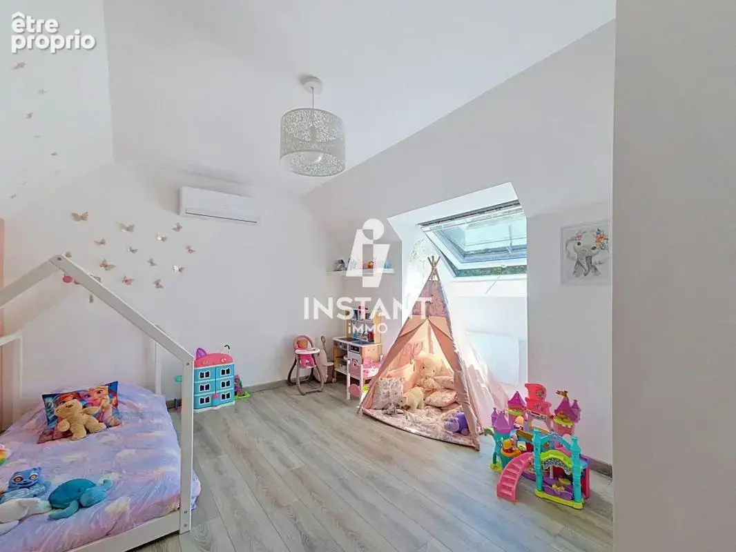 Maison familiale 125 m² - 4 chambres - terrain 1 771 m² - photo 14