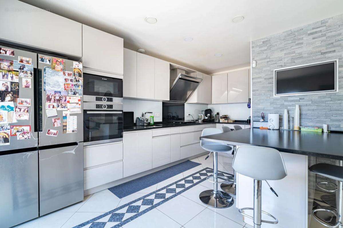 Maison de 10 pièces de 228 m² à Sarcelles - photo 4