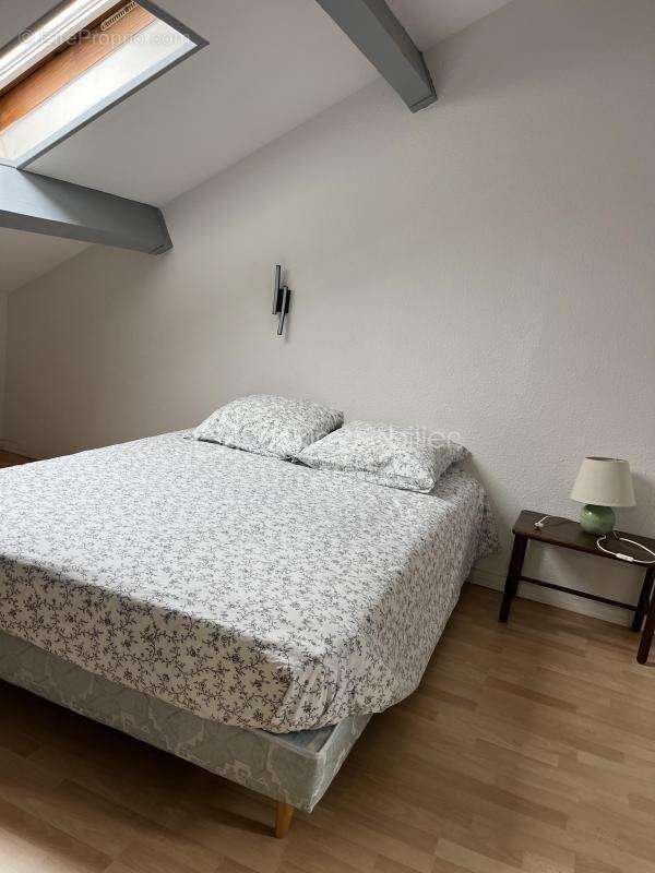 Dans résidence sécurisée face à la plage, appartement T5 avec terrasse, piscine et place de parking privative - photo 8