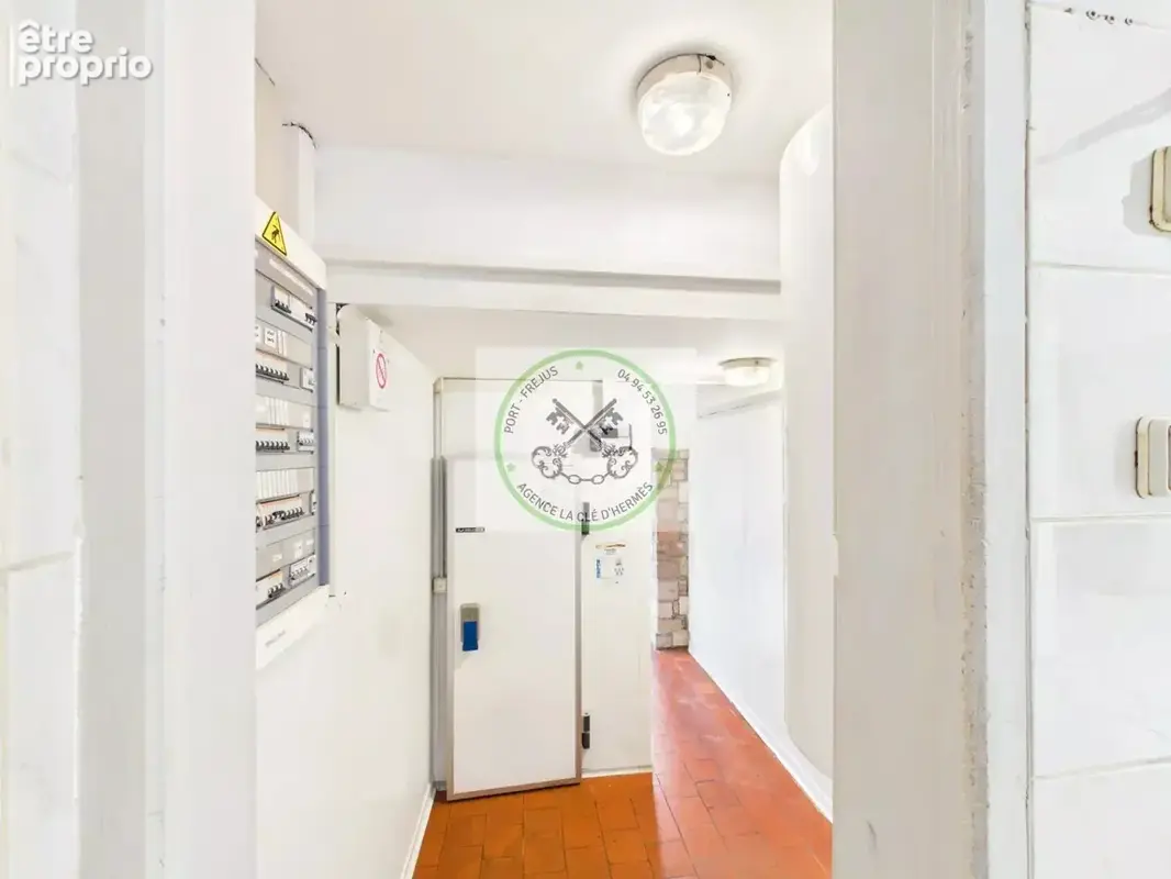 Appartement loft ou commerce   saint raphael centre - photo 13