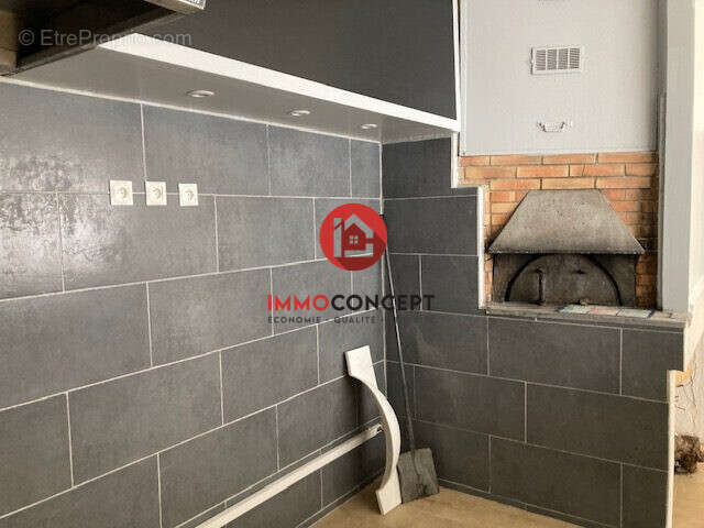 Commerce à ROQUEMAURE