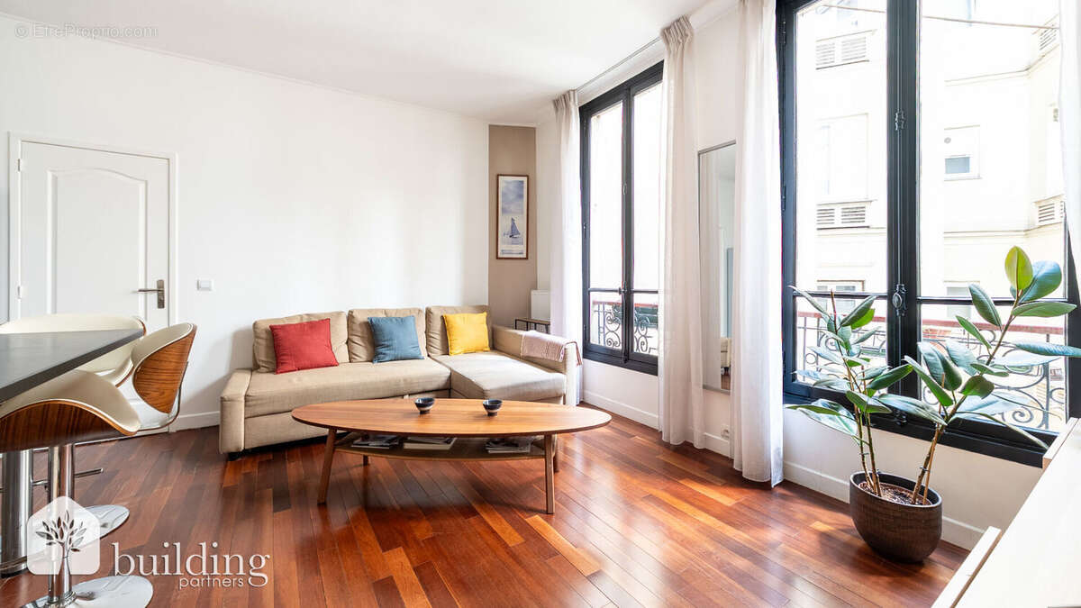 Appartement à PARIS-8E