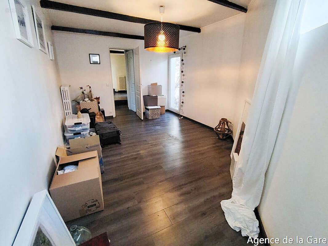 Appartement à HOUILLES