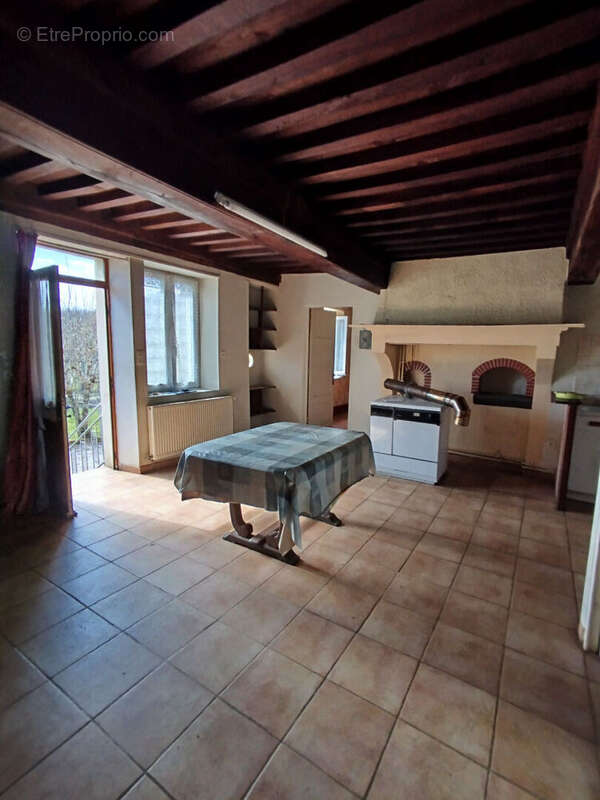 Maison à CUSSY-EN-MORVAN