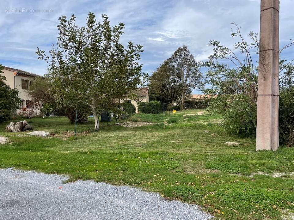Terrain à CAHUZAC