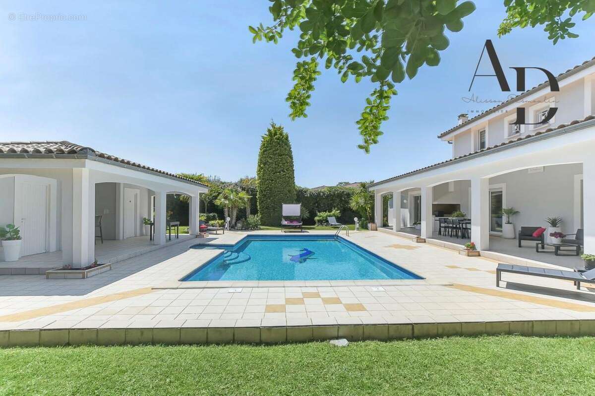 Maison à CASTELGINEST