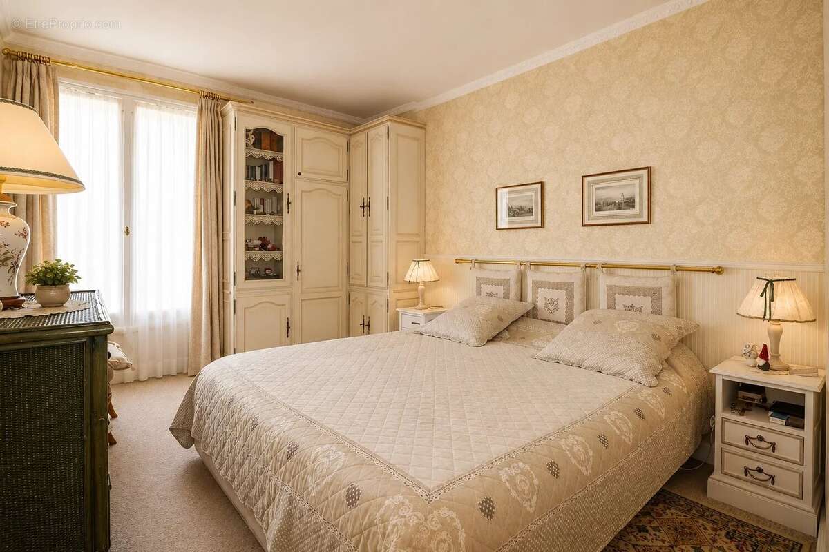 Appartement à VERSAILLES