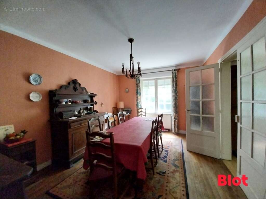 Maison à CHATEAUNEUF-D&#039;ILLE-ET-VILAINE