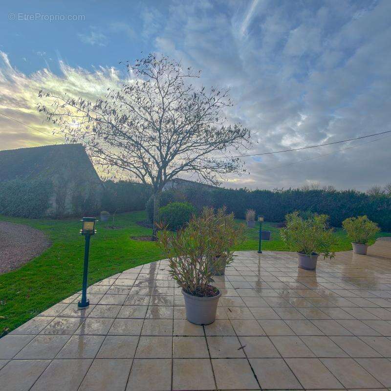 Maison à SAINT-PATERNE-RACAN