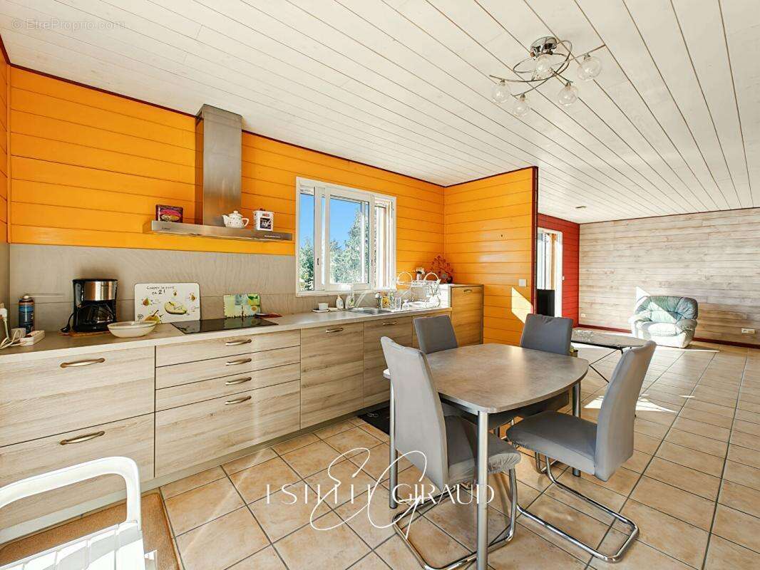 Maison à VILLENEUVE-MINERVOIS