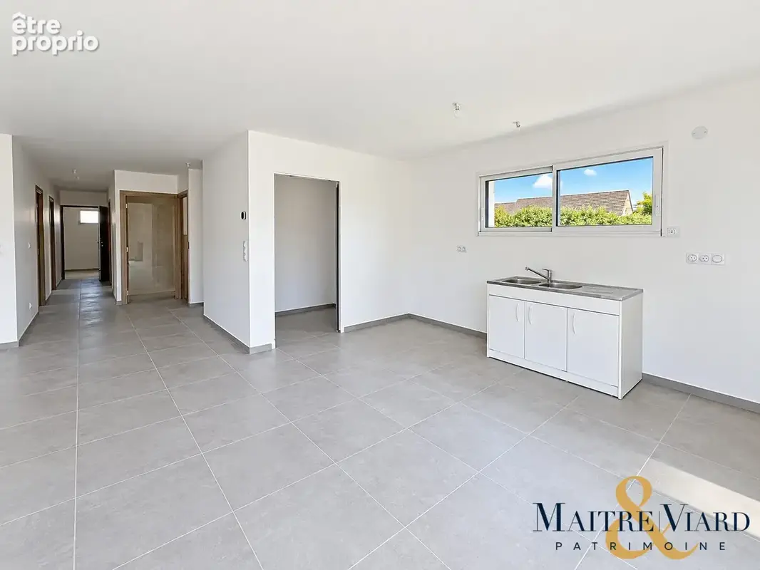 Maison 5 pièces 106 m² à vendre à Noidans-Les-Vesoul (70000) - photo 4