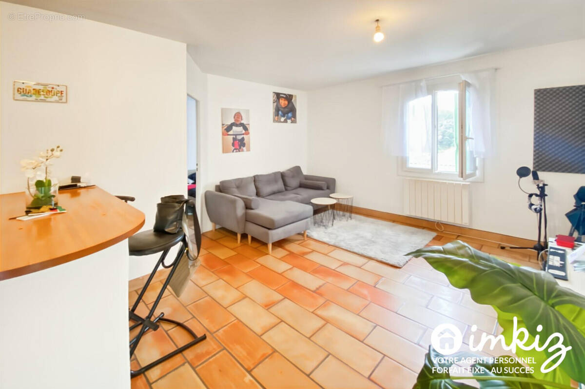 Appartement à ROGNES