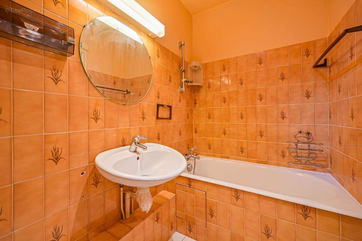 Appartement à PARIS-19E