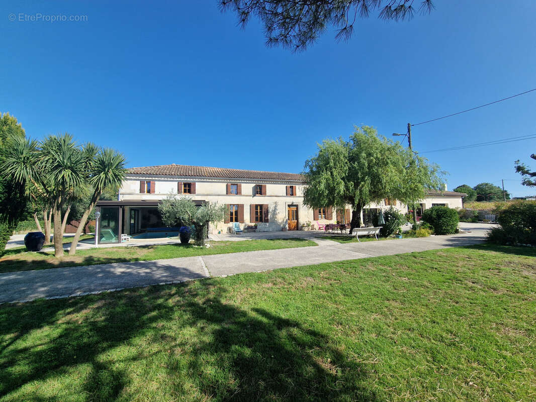 Maison à TUGERAS-SAINT-MAURICE