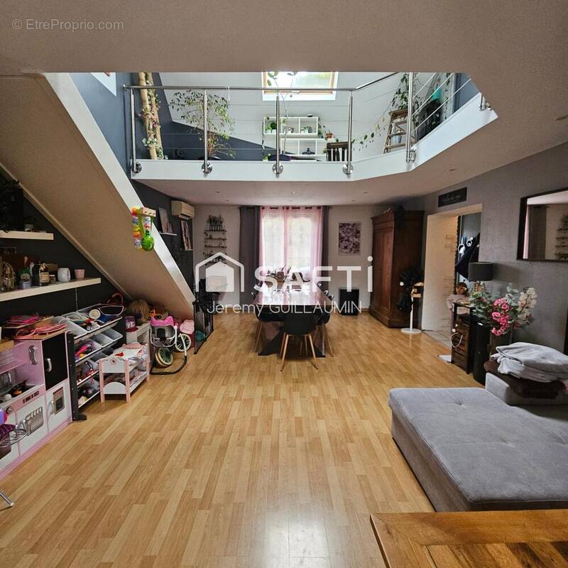 Photo 1 - Maison à VERNEUIL-EN-BOURBONNAIS