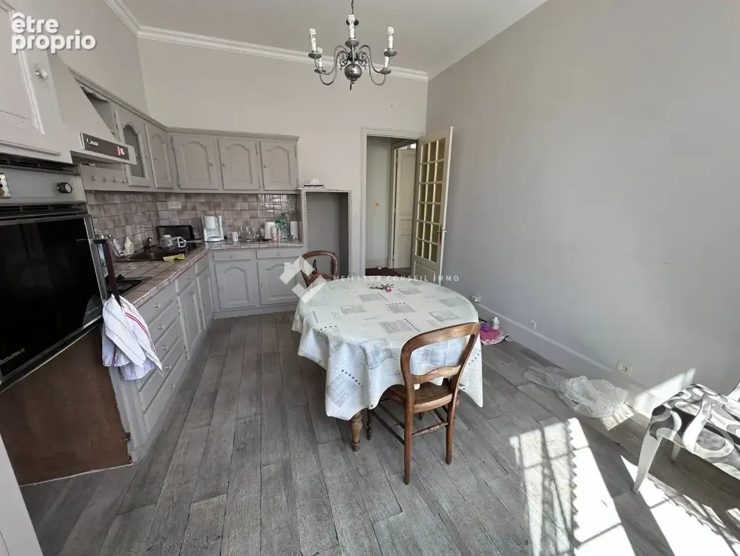 Appartement 243 m² à vendre à La Monnerie-Le-Montel (63650) - photo 3