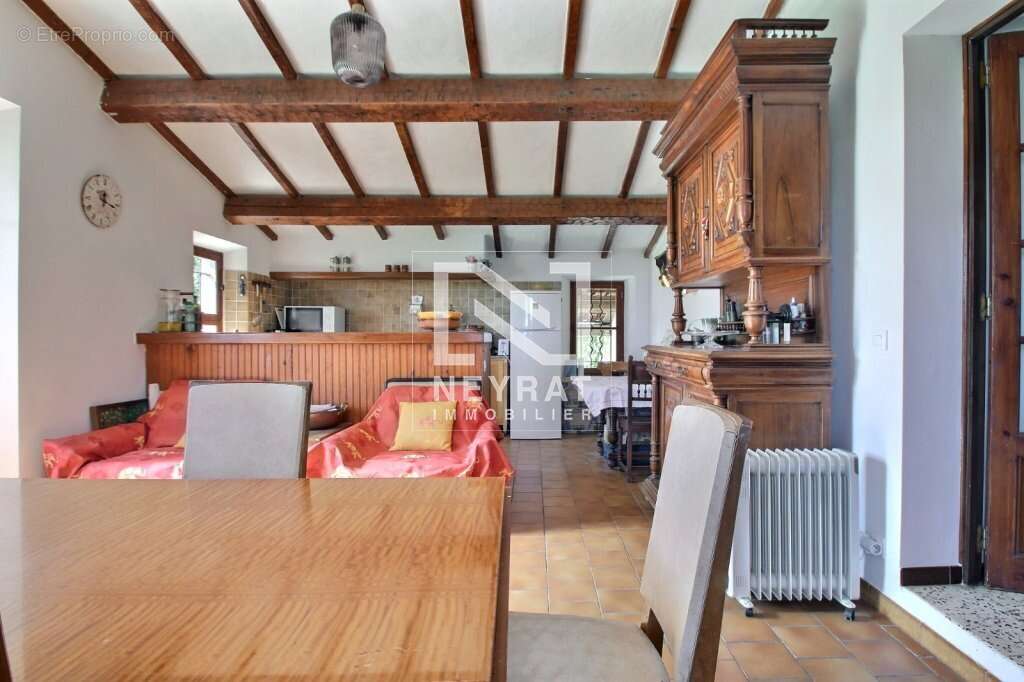 FAYENCE - Maison 150m² - Environnement privilégié - Très beau terrain - photo 5