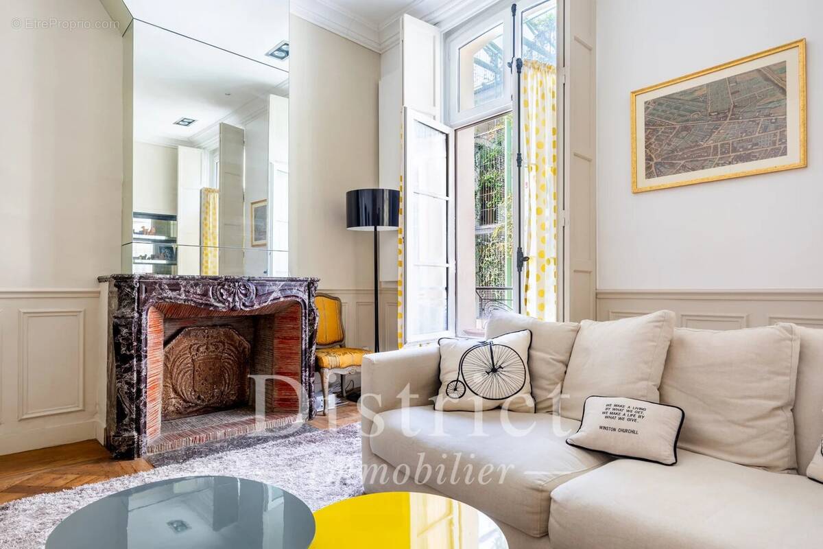 Appartement à PARIS-4E